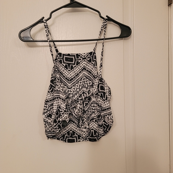 Chevron Tie Back Crop Top - Picture 2 of 5